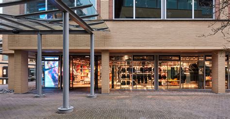 hoofdkantoor nike hilversum|nike store hilversum.